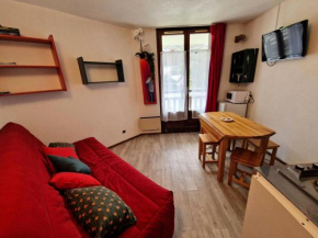 Résidence Edelweiss - Joli appartement T2 à RISOUL à quelques mètres des pistes de ski MAE-7101